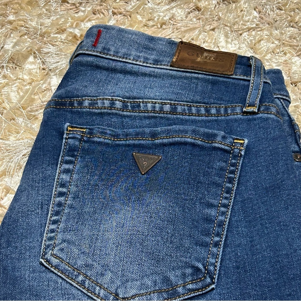 Guess | Women's Skinny Blue Jeans Size 27
